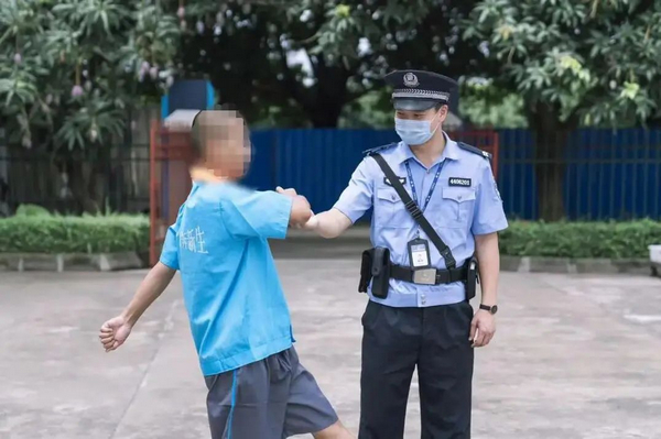 nEO_IMG_p5-6&middot;26国际禁毒日丨“如果我不吸毒，可是人生真的有如果吗？”.jpg