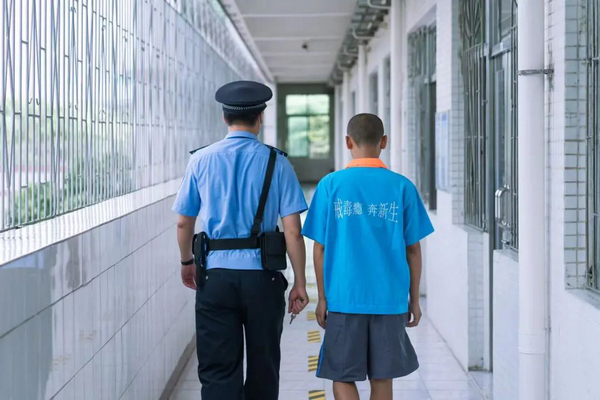 nEO_IMG_p6-6&middot;26国际禁毒日丨“如果我不吸毒，可是人生真的有如果吗？”.jpg
