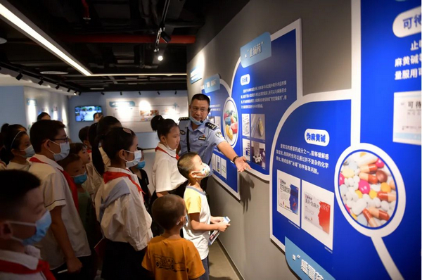 nEO_IMG_p4-“无毒前行 从我做起”！省司法厅顺利开展青少年防毒拒毒主题宣教活动.jpg