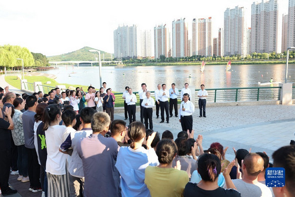 nEO_IMG_p6-习近平在辽宁考察时强调 在新时代东北振兴上展现更大担当和作为 奋力开创辽宁振兴发展新局面-新华网 .jpg