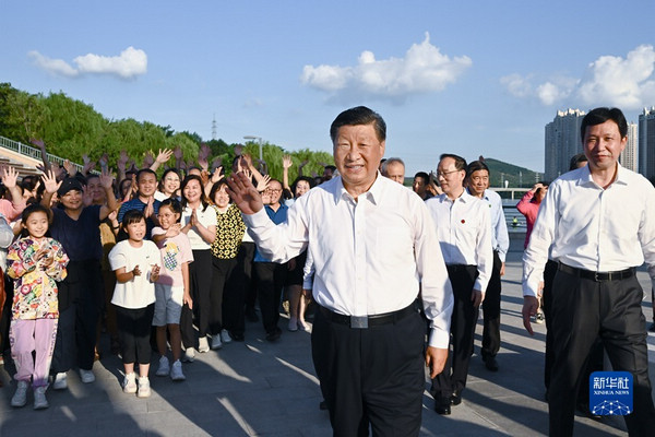 nEO_IMG_p9-习近平在辽宁考察时强调 在新时代东北振兴上展现更大担当和作为 奋力开创辽宁振兴发展新局面-新华网 .jpg