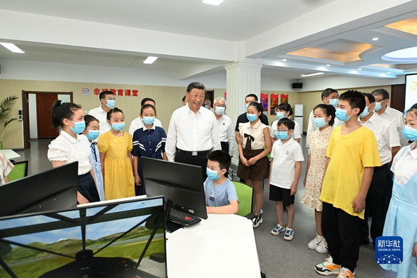 nEO_IMG_p16-习近平在辽宁考察时强调 在新时代东北振兴上展现更大担当和作为 奋力开创辽宁振兴发展新局面-新华网 .jpg