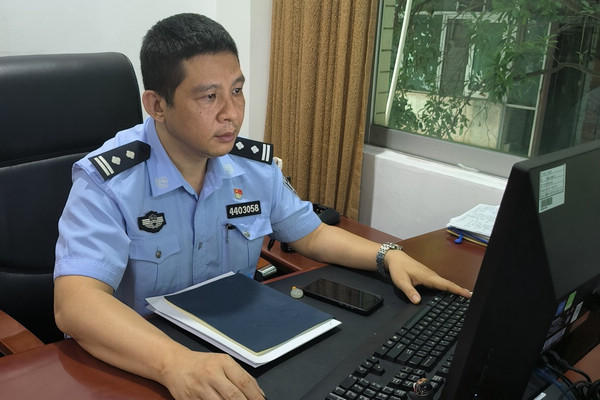 nEO_IMG_004广东监狱警察持续深入学习贯彻党的二十大精神.jpg