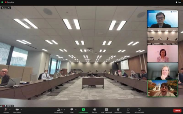 p1-广州仲裁委参加APEC研讨会，向世界展示网上争议解决机制 .jpg