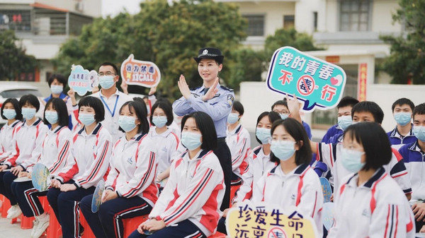nEO_IMG_p7-广东司法行政戒毒系统以推动戒毒工作高质量发展服务禁毒斗争大局 .jpg