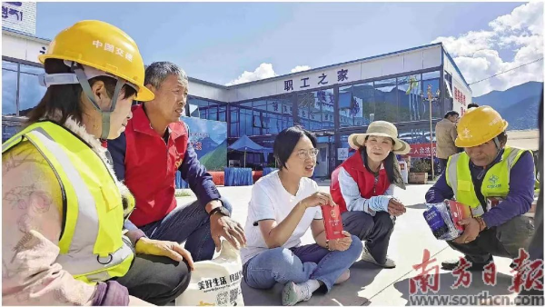 p1-东莞市律师行业连续14年参加全国公益法律服务 赴西部送法 传播正能量 .jpg