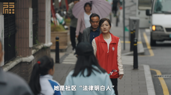 p1-“法律明白人”李丽芳：扎根基层听民声解民忧 .png