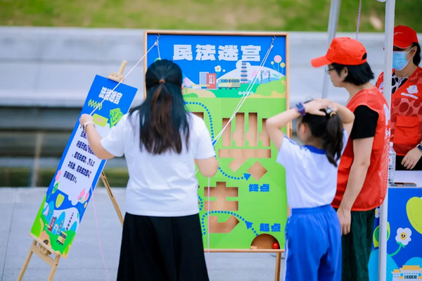 nEO_IMG_p3-“典”亮法治之光！广东各地开展 “民法典宣传月”活动⑤ .jpg