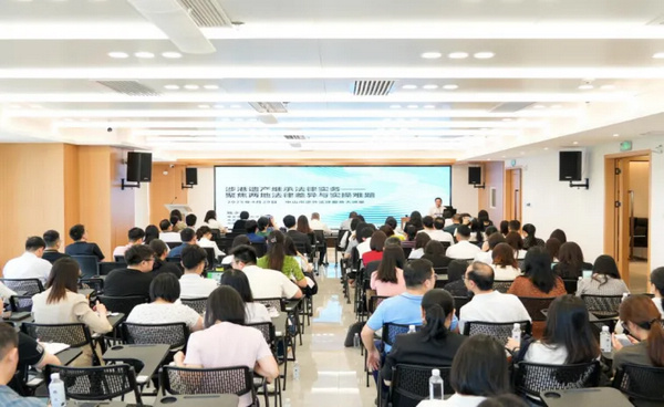 nEO_IMG_p4-“典”亮法治之光！广东各地开展 “民法典宣传月”活动⑤ .jpg