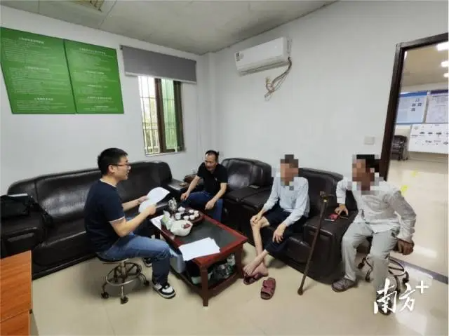p1-从“争房产不认人”到“墙界清亲情续”，登塘这对兄弟将心结融于茶香 .png